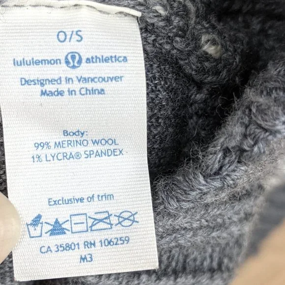 LULULEMON Cozy Yogi Infinity Scarf Wrap in Heathered Medium Grey / Angel Wing OS - Picture 10 of 10